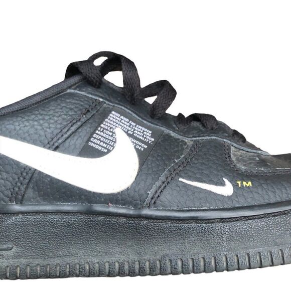 RARE 2018 Nike Air Force 1 Utility Black White Size 5.5 - Picture 11 of 15